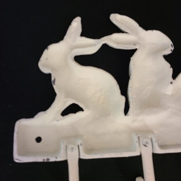 Vintage Cast Iron White Rabbit Bunny in Grass Wall Hanging 5 Hooks - Picture 11 of 16